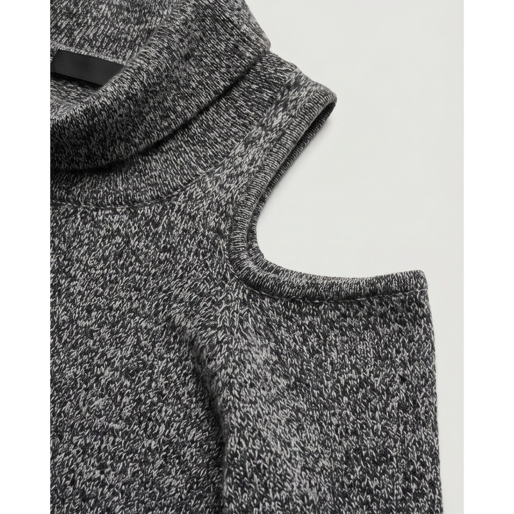 AQUA XS Cashmere Cold Shoulder Turtleneck Sweater Gray Cozy Minimalist Soft - Picture 8 of 9